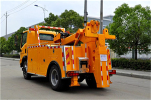 城东高速路拖车费